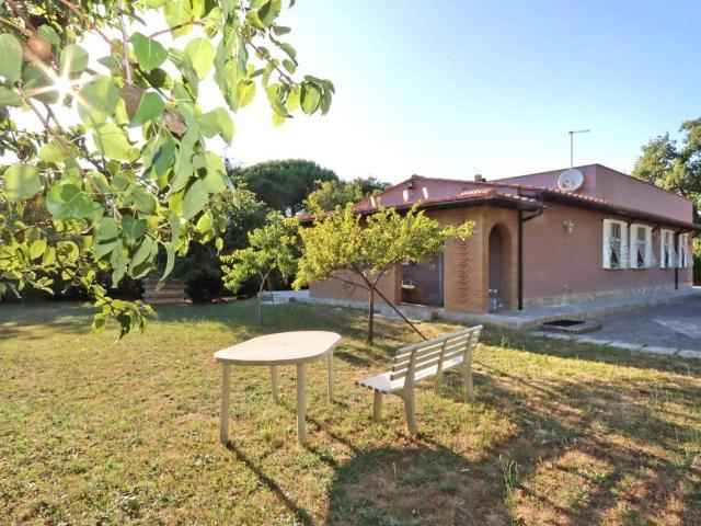 Villa Indipendente in vendita a Livorno, Toscana