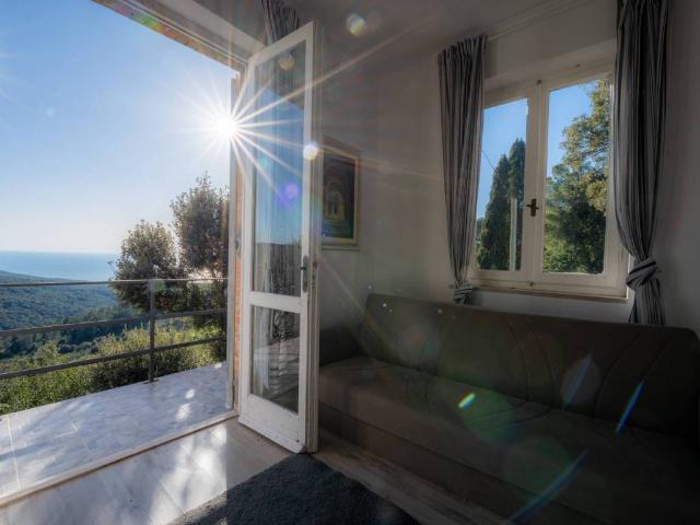 Villa Indipendente in vendita a Montenero Alto, Livorno