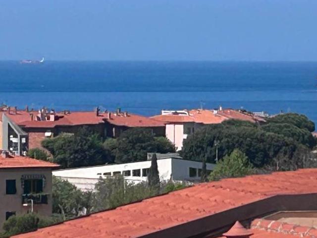 Villa Indipendente in vendita a Montenero basso, Livorno