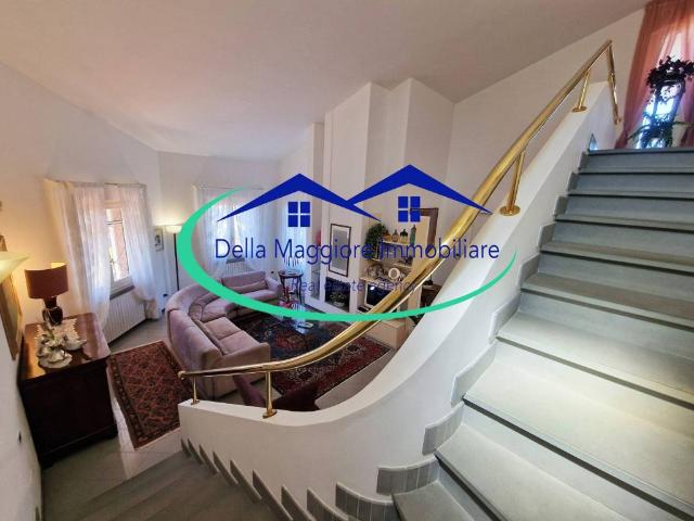Villa Indipendente in vendita a Montenero basso, Livorno