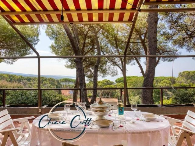 Villa Indipendente in vendita a Quercianella, Livorno