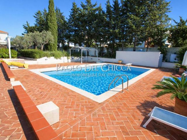 Villa Indipendente in vendita a Montenero basso, Livorno