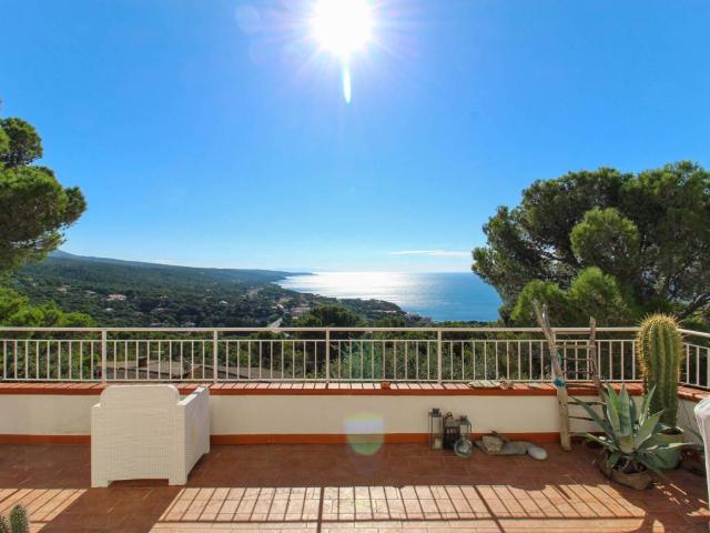 Villa Indipendente in vendita a Quercianella, Livorno