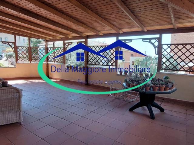 Villa Indipendente in vendita a Montenero basso, Livorno