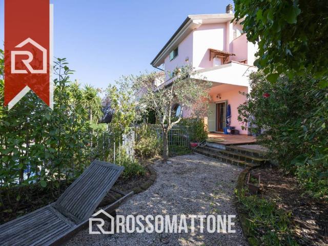 Villa Indipendente in vendita a Livorno, Toscana