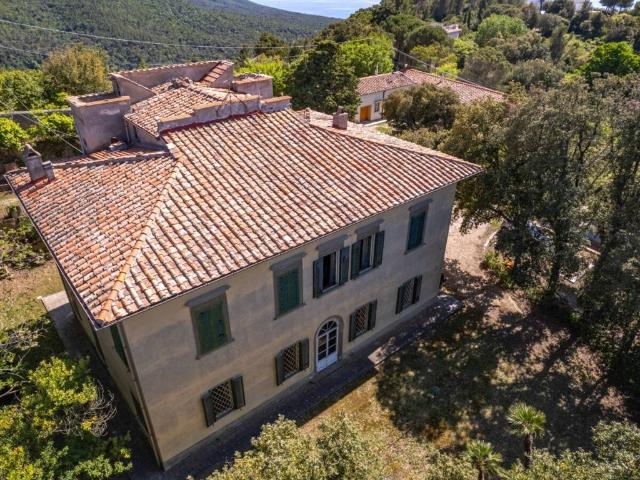 Villa Indipendente in vendita a Montenero Alto, Livorno