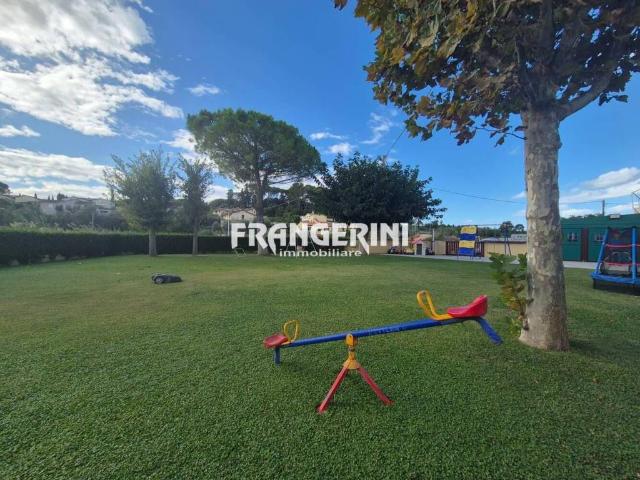 Villa Indipendente in vendita a Collinaia, Livorno