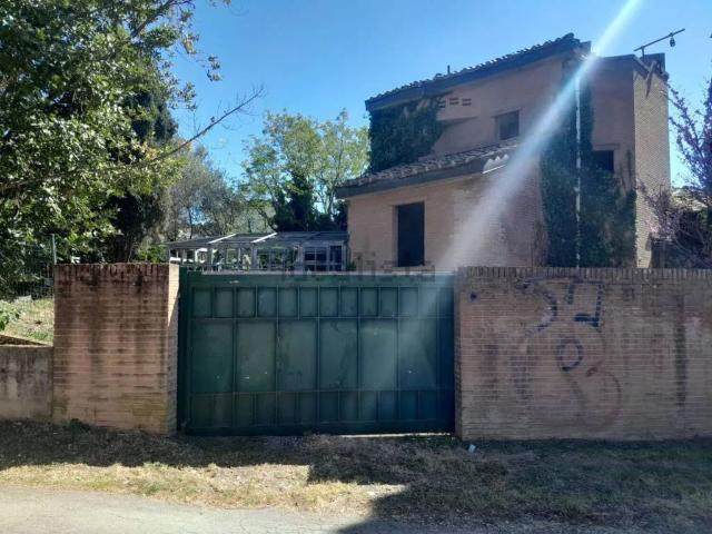 Villa Indipendente in vendita a Livorno, Toscana