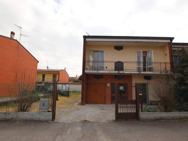 Villa Indipendente in vendita a Livraga, Lombardia