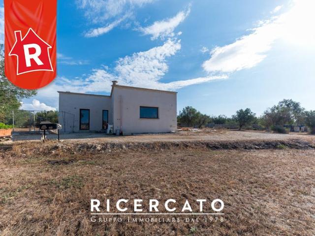 Villa Indipendente in vendita a Merine, Lizzanello