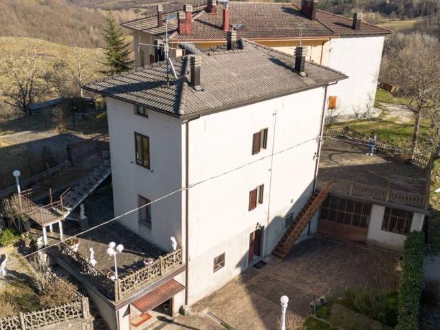 Villa Indipendente in vendita a Unione dell'Alto Reno, Lizzano In Belvedere