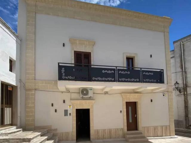 Villa Indipendente in vendita a Lizzano, Taranto