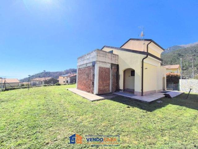 Villa Indipendente in vendita a Loano, Liguria