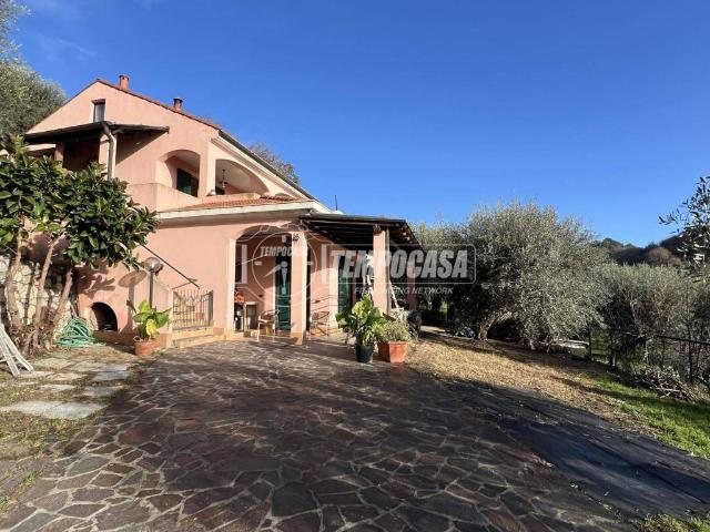 Villa Indipendente in vendita a Loano, Liguria