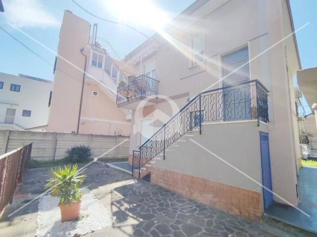 Villa Indipendente in vendita a Loano, Liguria