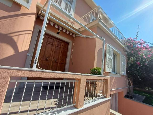Villa Indipendente in vendita a Loano, Liguria
