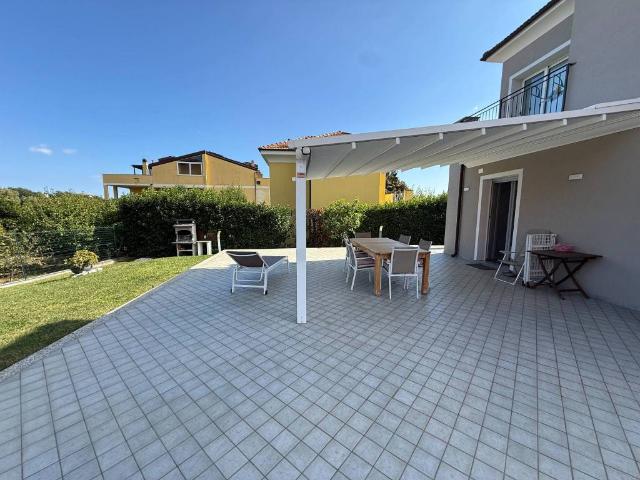 Villa Indipendente in vendita a Borgo Castello, Loano