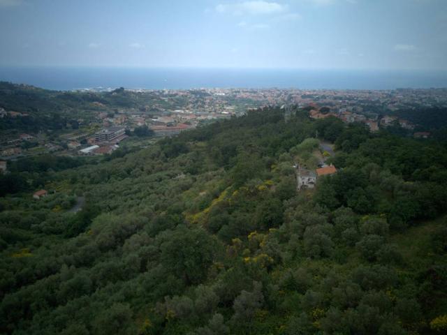 Villa Indipendente in vendita a Loano, Liguria