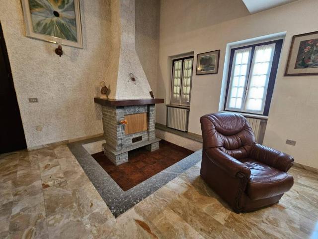 Villa Indipendente in vendita a Piemonte, Asti