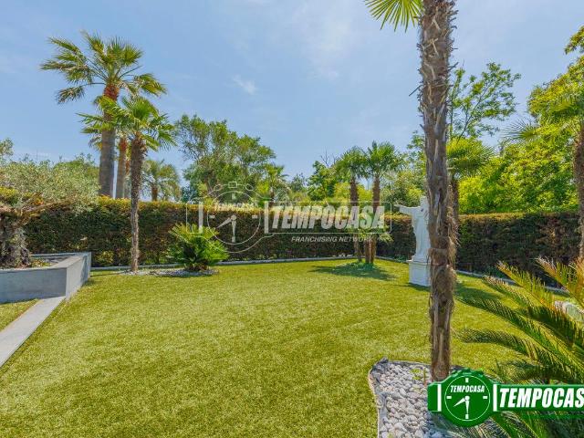 Villa Indipendente in vendita a Carpiano, Lombardia