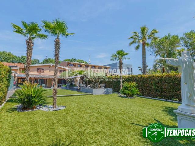 Villa Indipendente in vendita a Carpiano, Lombardia
