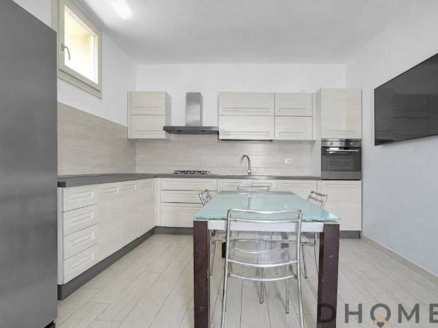 Villa Indipendente in vendita a Locate di Triulzi, Lombardia