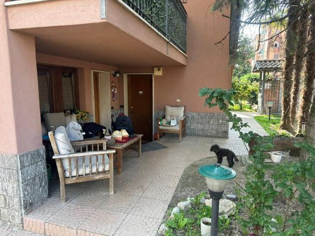 Villa Indipendente in vendita a Locate di Triulzi, Lombardia