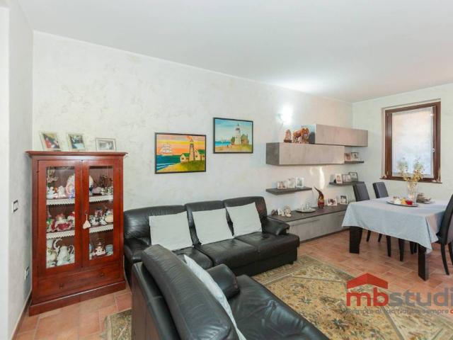 Villa Indipendente in vendita a Locate Varesino, Lombardia