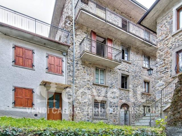 Villa Indipendente in vendita a Locatello, Lombardia