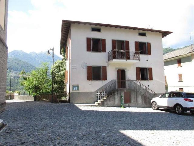 Villa Indipendente in vendita a Ca' Persico, Locatello