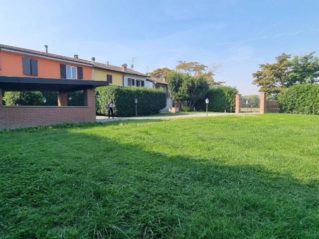 Villa Indipendente in vendita a San Grato, Lodi