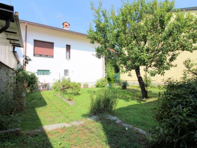 Villa Indipendente in vendita a Albarola, Lodi
