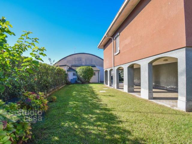 Villa Indipendente in vendita a Revellino, Lodi