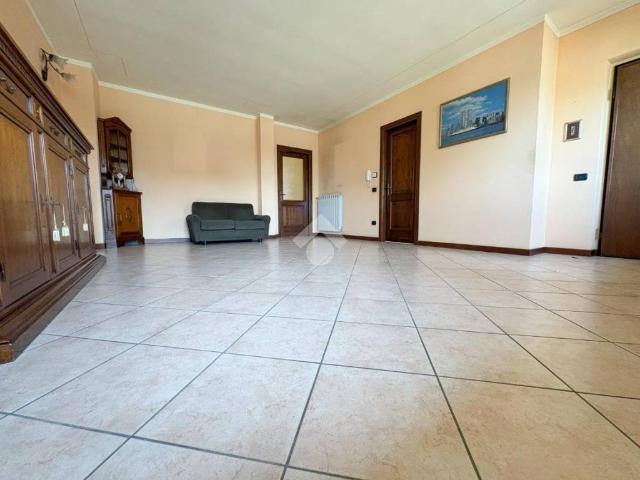 Villa Indipendente in vendita a Unione dei Comuni Bassa Bresciana Occidentale, Lograto