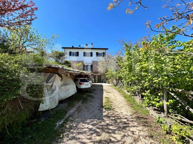 Villa Indipendente in vendita a Unione dei comuni Savena-Idice, Loiano