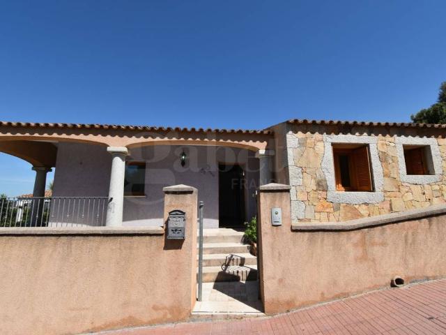 Villa Indipendente in vendita a Porto San Paolo, Sardigna/Sardegna