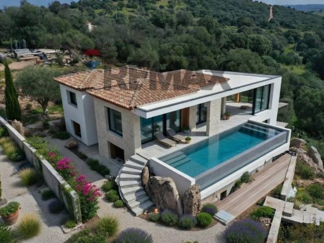 Villa Indipendente in vendita a Porto San Paolo, Sardigna/Sardegna