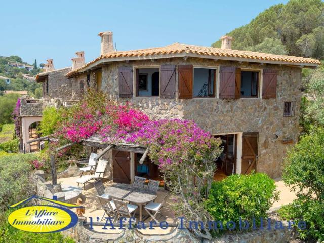 Villa Indipendente in vendita a Porto San Paolo, Sardigna/Sardegna