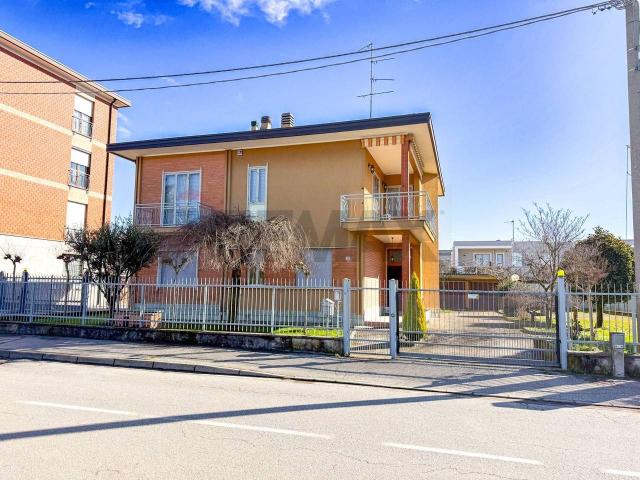 Villa Indipendente in vendita a Lomagna, Lombardia