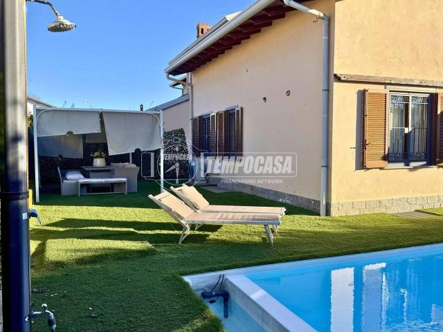 Villa Indipendente in vendita a Lomagna, Lombardia