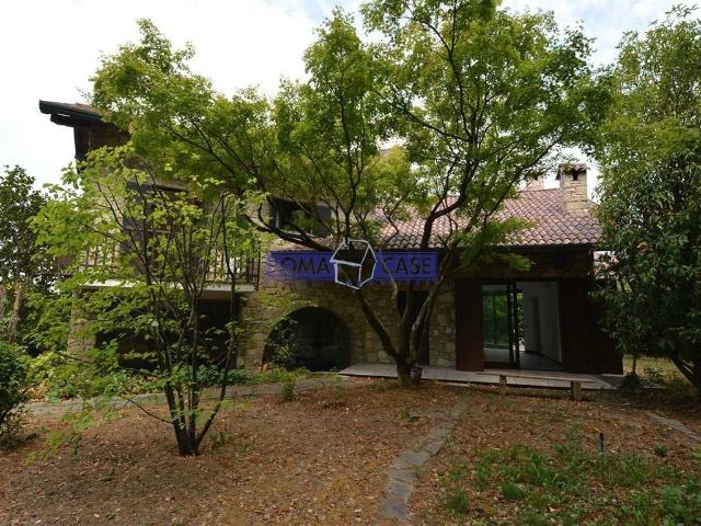 Villa Indipendente in vendita a Lomagna, Lombardia