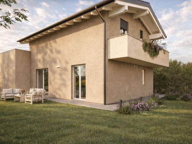Villa Indipendente in vendita a Lomazzo, Como