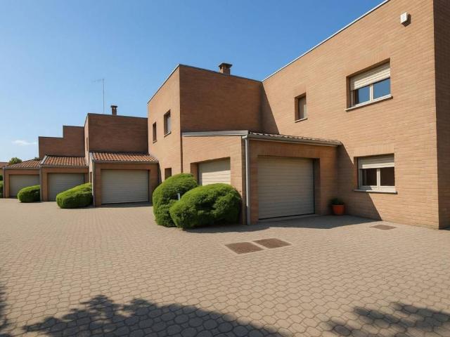 Villa Indipendente in vendita a Lomazzo di Sotto, Lomazzo