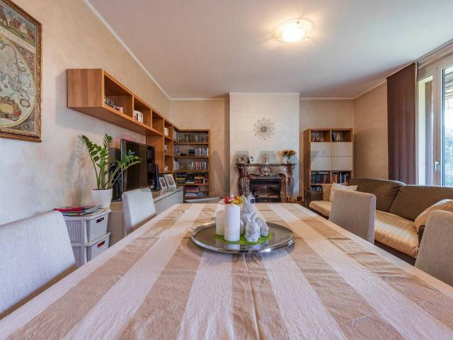 Villa Indipendente in vendita a Lonate Pozzolo, Lombardia