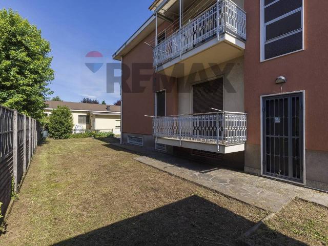 Villa Indipendente in vendita a Lonate Pozzolo, Lombardia