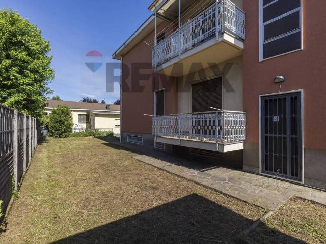 Villa Indipendente in vendita a Lonate Pozzolo, Lombardia