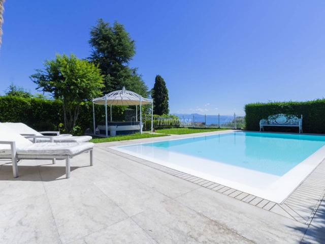 Villa Indipendente in vendita a Lonato, Lombardia