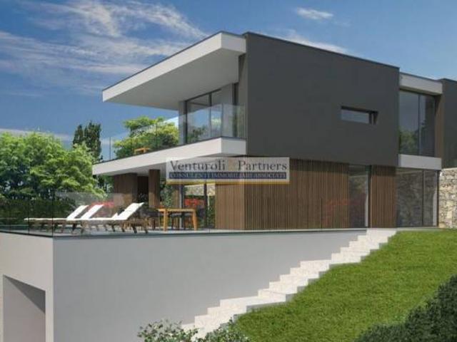 Villa Indipendente in vendita a Lonato, Brescia