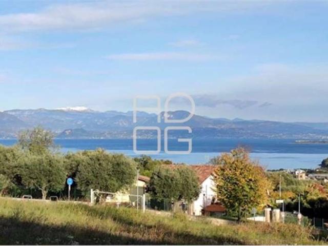 Villa Indipendente in vendita a Lonato, Brescia