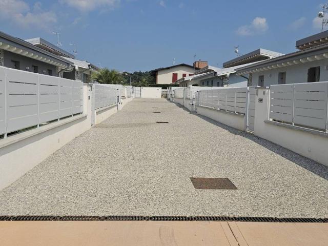 Villa Indipendente in vendita a Lonato, Lombardia